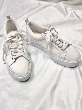 H&M White Canvas Platform Sneakers | Minimalist Casual Lace-Up Shoes Size US 7